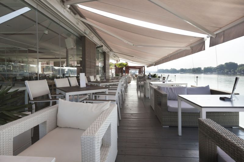 Retractable Awning Replacement in Napa, CA